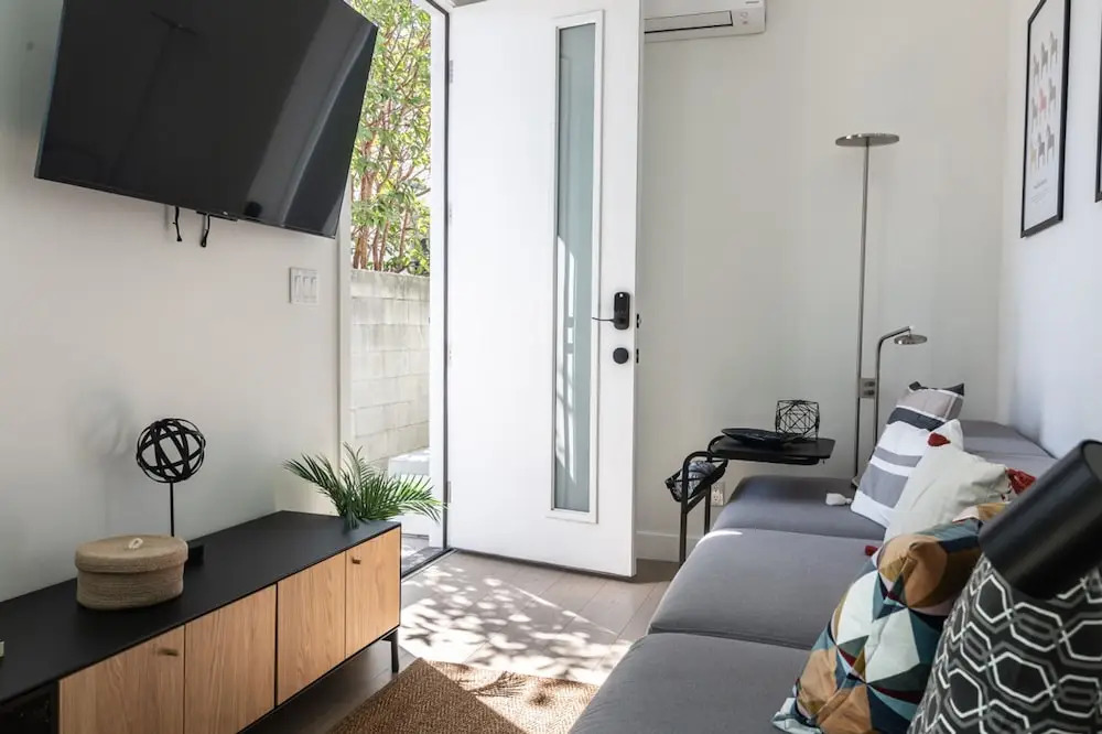 Scandinavian-style 1BR Apartment Built 2024 p81