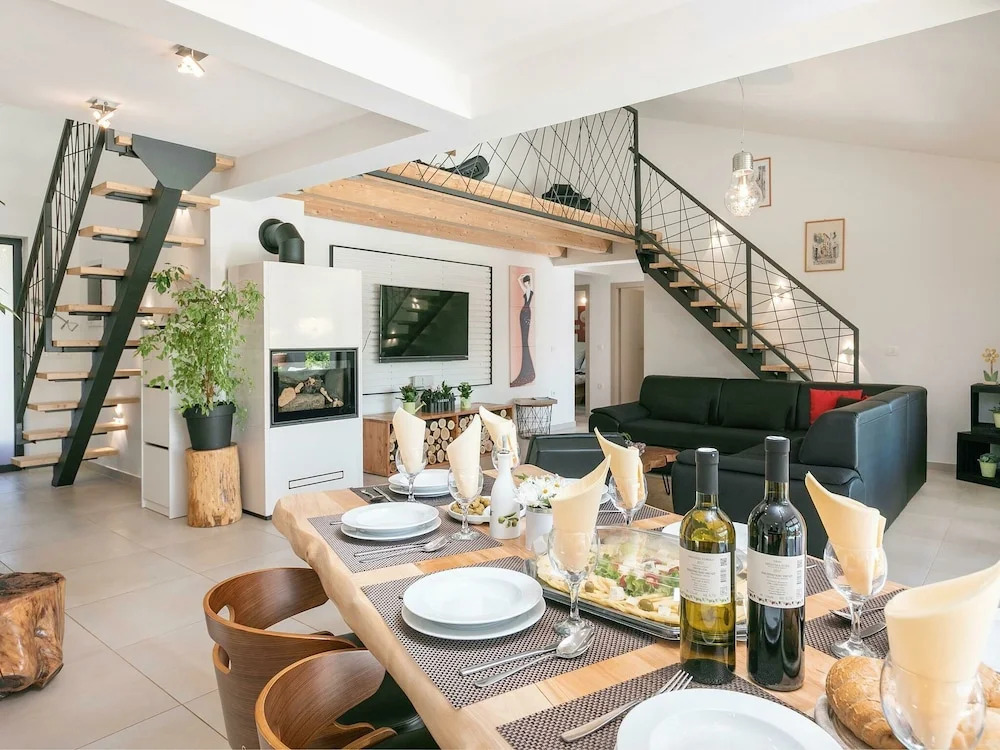 Beautiful Villa With Large Garden, Playground, Swimming Pool, in Green Surroundings at Labin