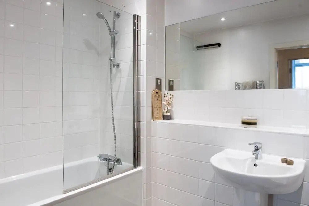 Modern 3 Bedroom Ground Floor Flat Near Finsbury Park