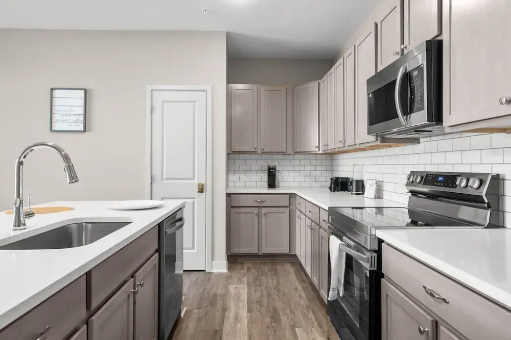 Spacious Whitestown Getaway