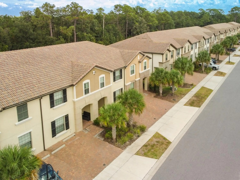 5Br 5Bath Townhome Pool BBQ 13min Disney 2260ft
