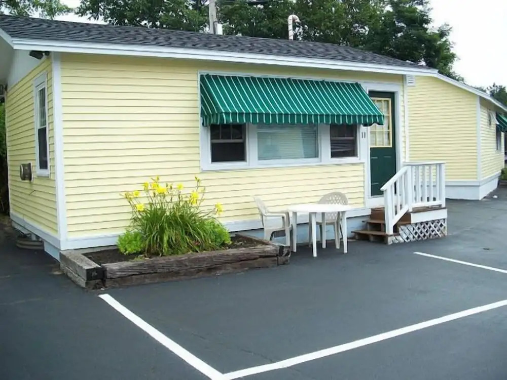 Drakes Island Resort & Cottages