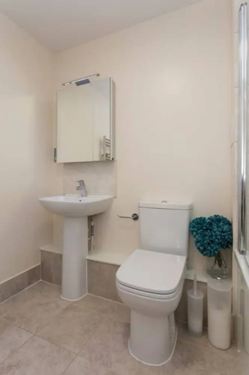 Luxury 1 Bed Apartment With Balcony In Greenwich