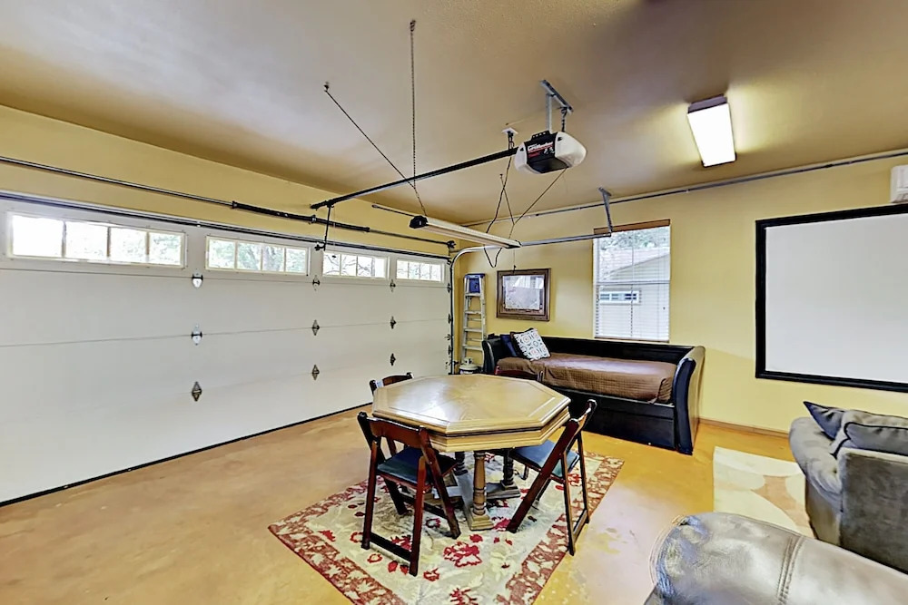 1943 Glencove Dr Home 4 Bedrooms 3 Bathrooms Home