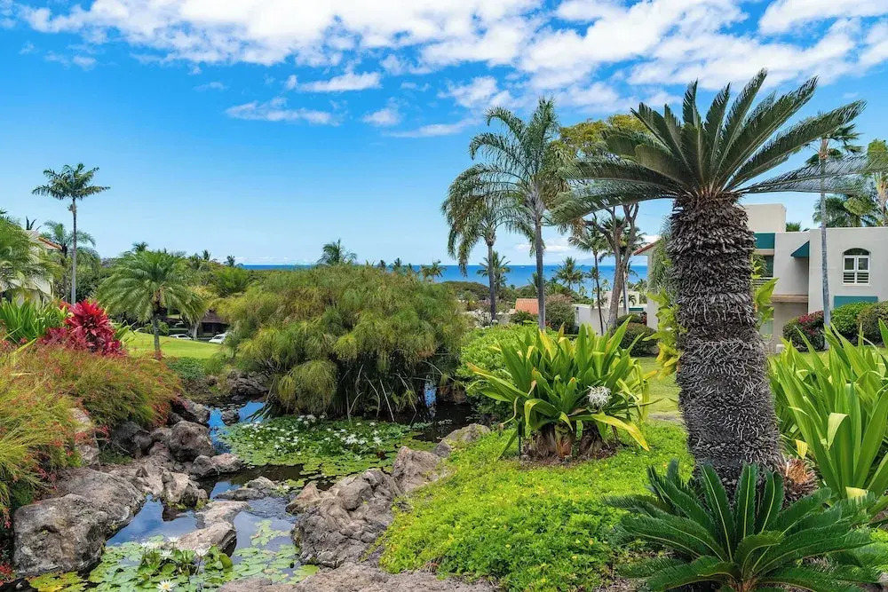 Tropical Paradise in Luxurious 1br, 2ba Ground Floor Unit, Garden View, Palms 801