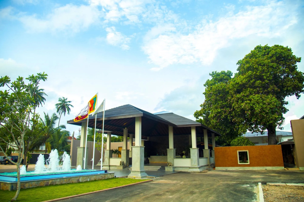 Full Moon Garden Hotel