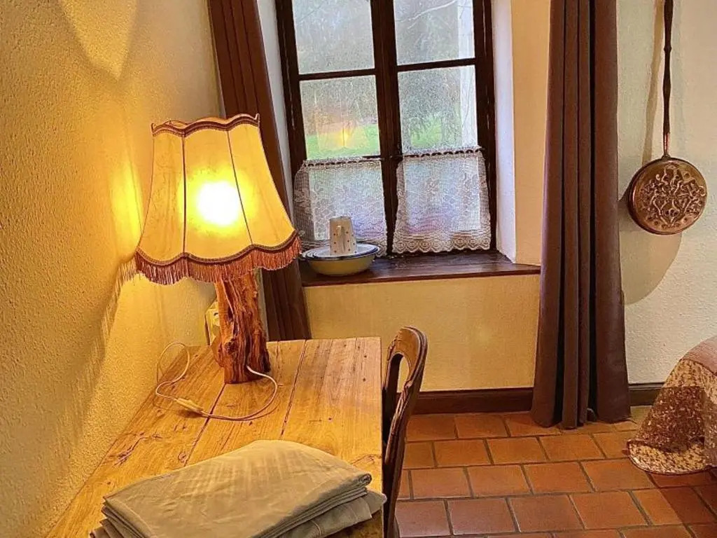 Gîte confortable avec parc boisé, activités familiales et équipements modernes près de la Loire - FR-1-381-470