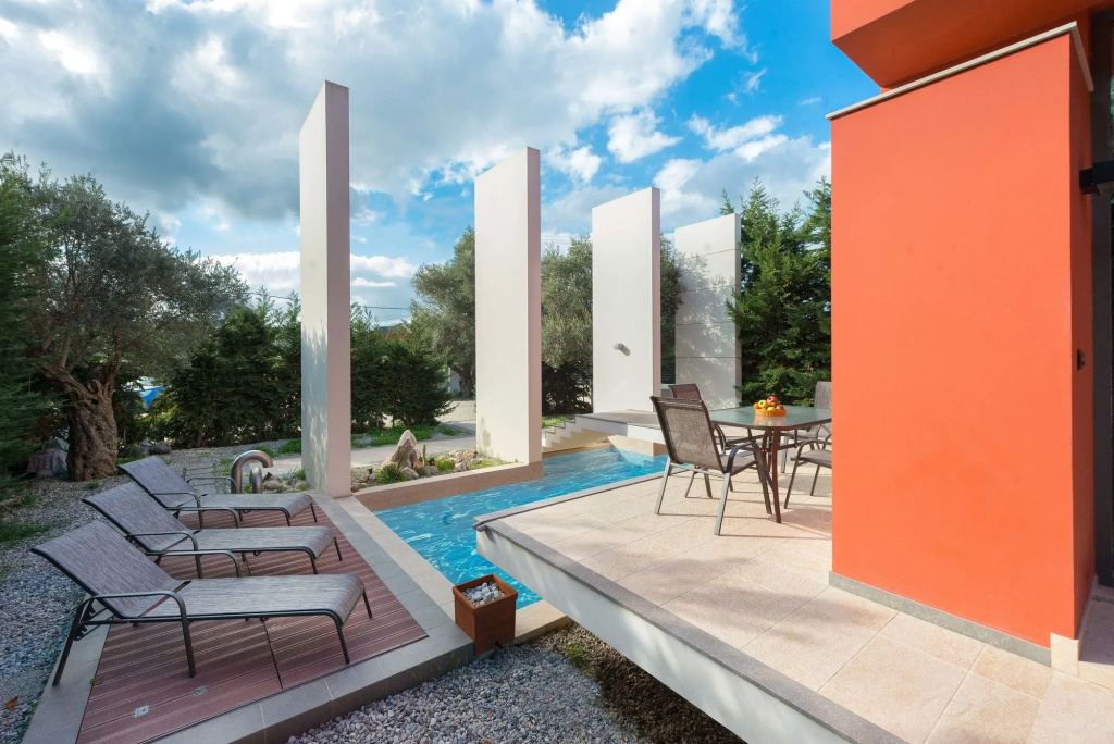 Almond Villa