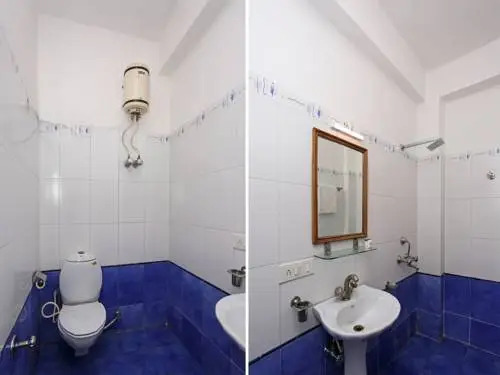 OYO 10072 Hotel Amrit Regency