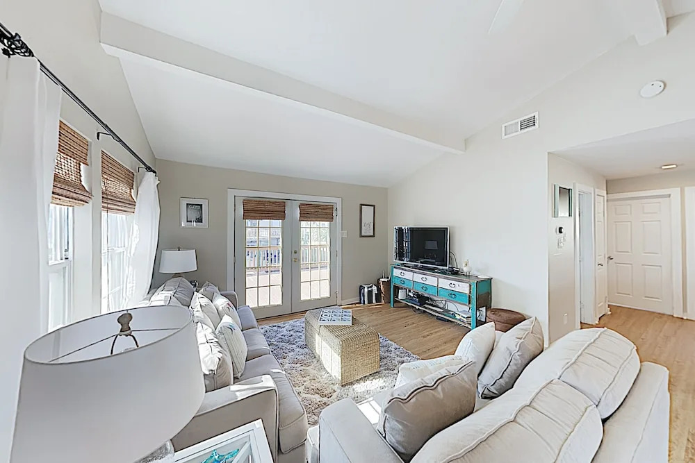 New Listing! West Bay Beauty w/ 3 Decks & Kayaks home