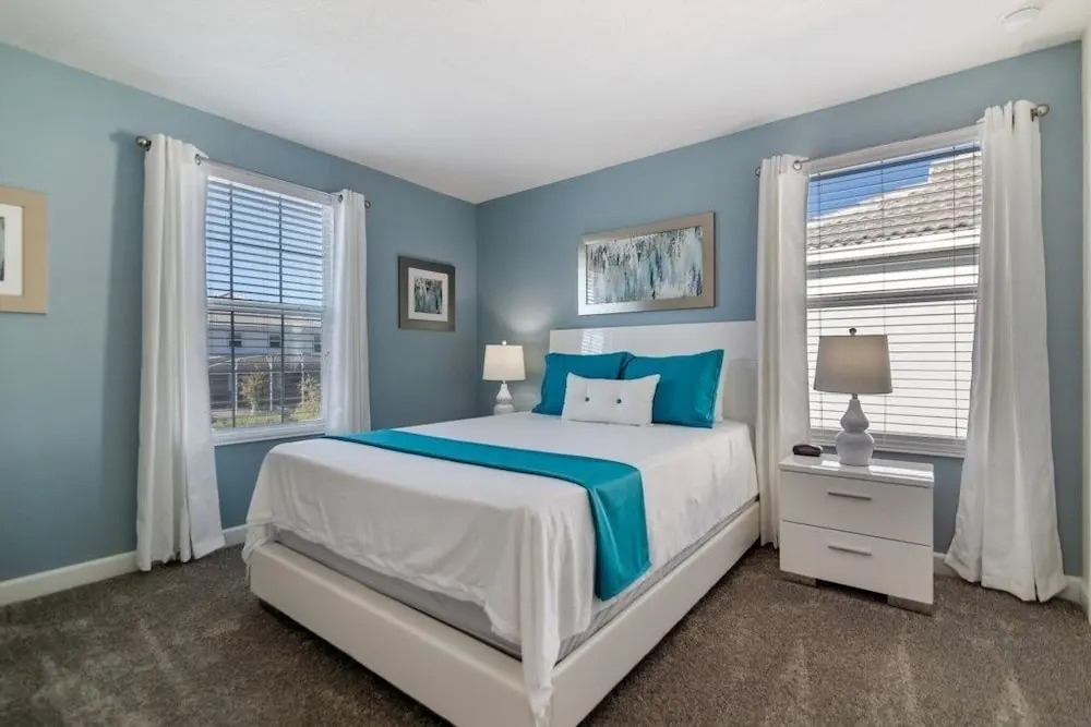 For Large Families 8 Bed With Movie Room! Home