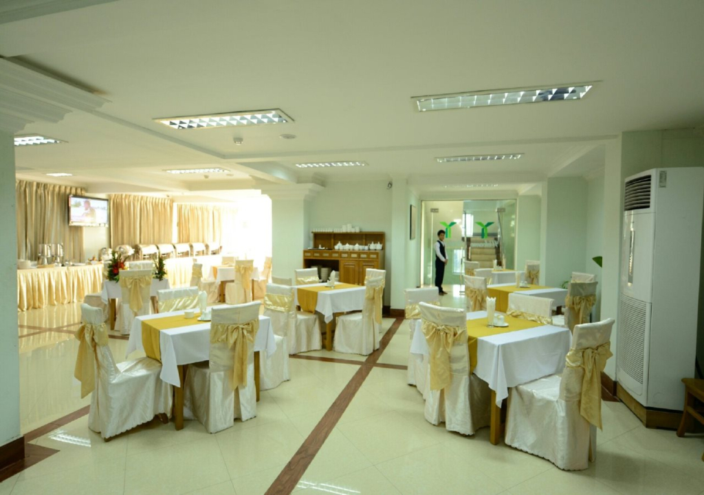 Yadanar Theingi Hotel