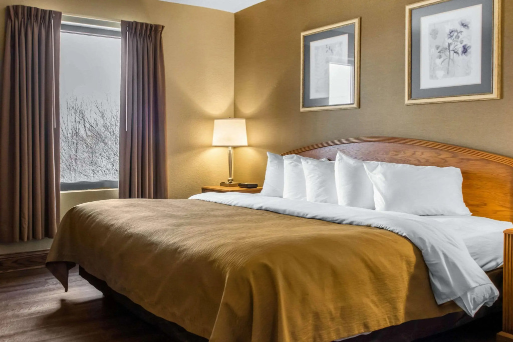 Comfort Inn & Suites Johnstown - Richland Town Center