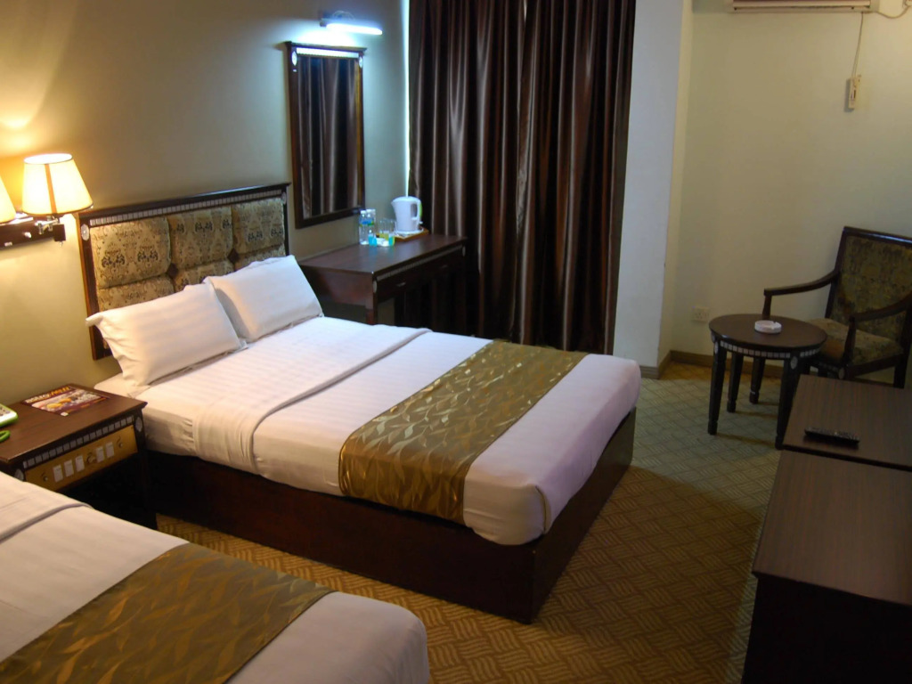 Greenleaf Hotel