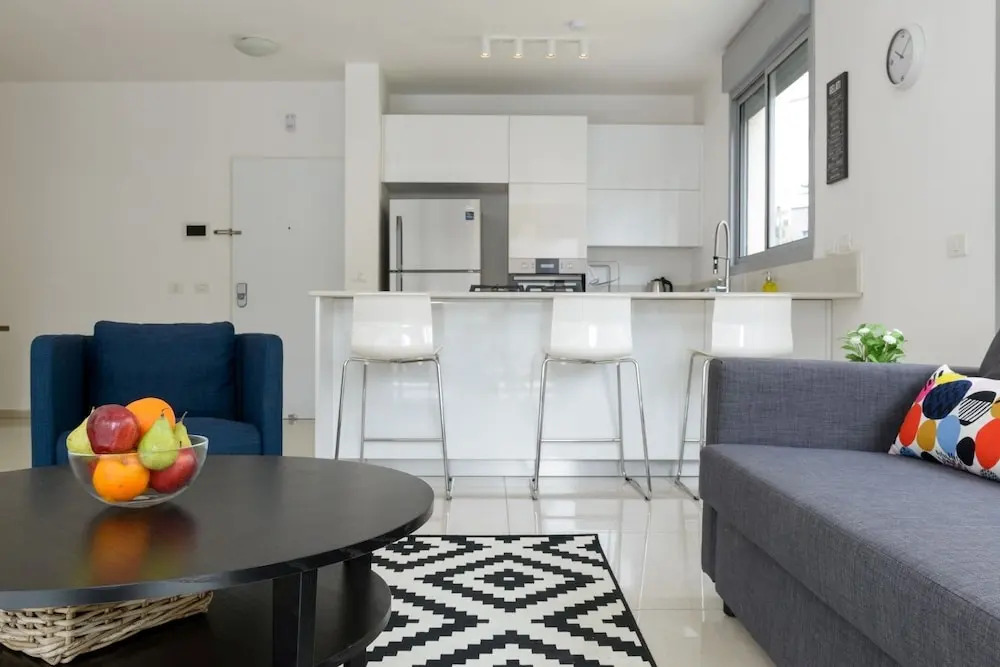 Amazing 3 BDR 2 Baths, Balcony and Parking