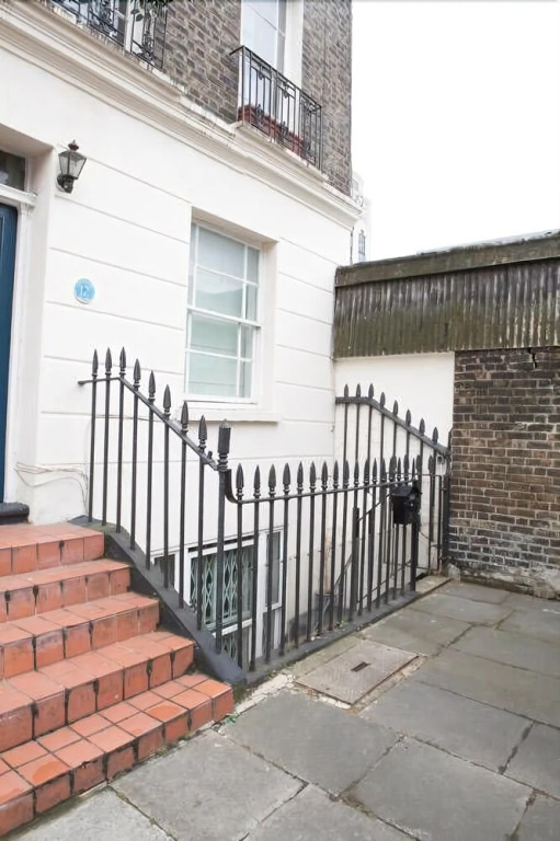 Apartment Near Victoria Station