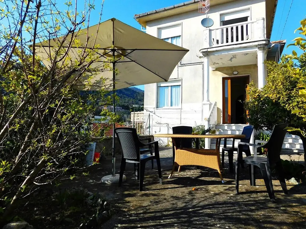 Villa Unifamiliare con Posto Auto