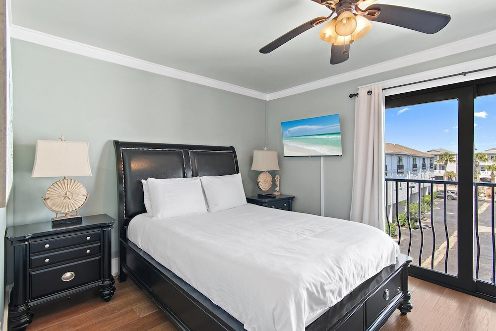 Costa Vista Townhouse #13