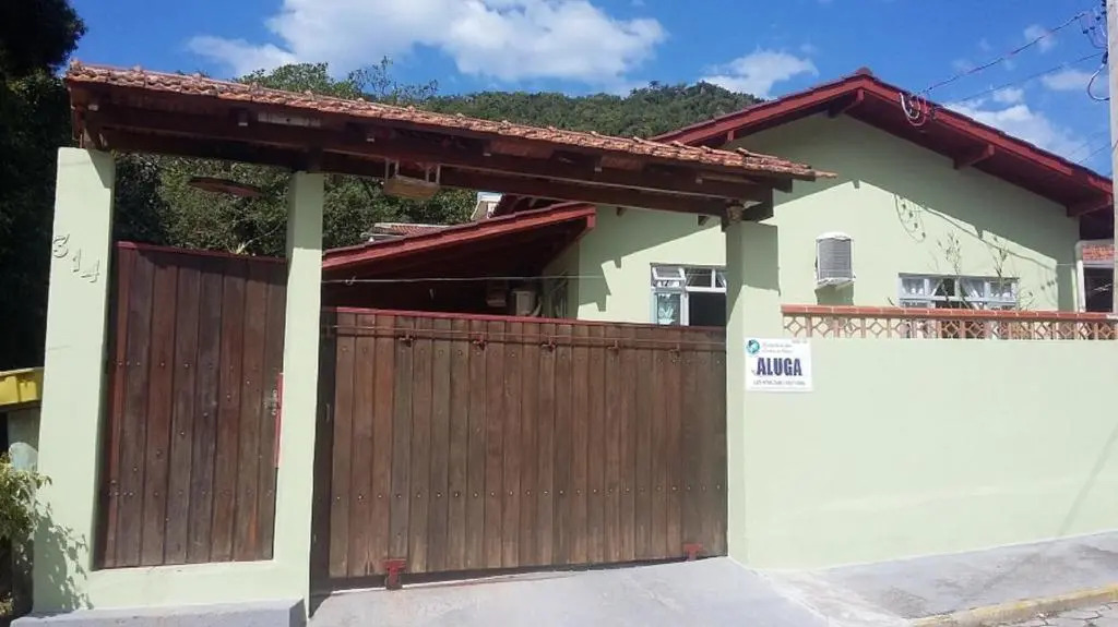 Excelente casa para temporada - Cód 08