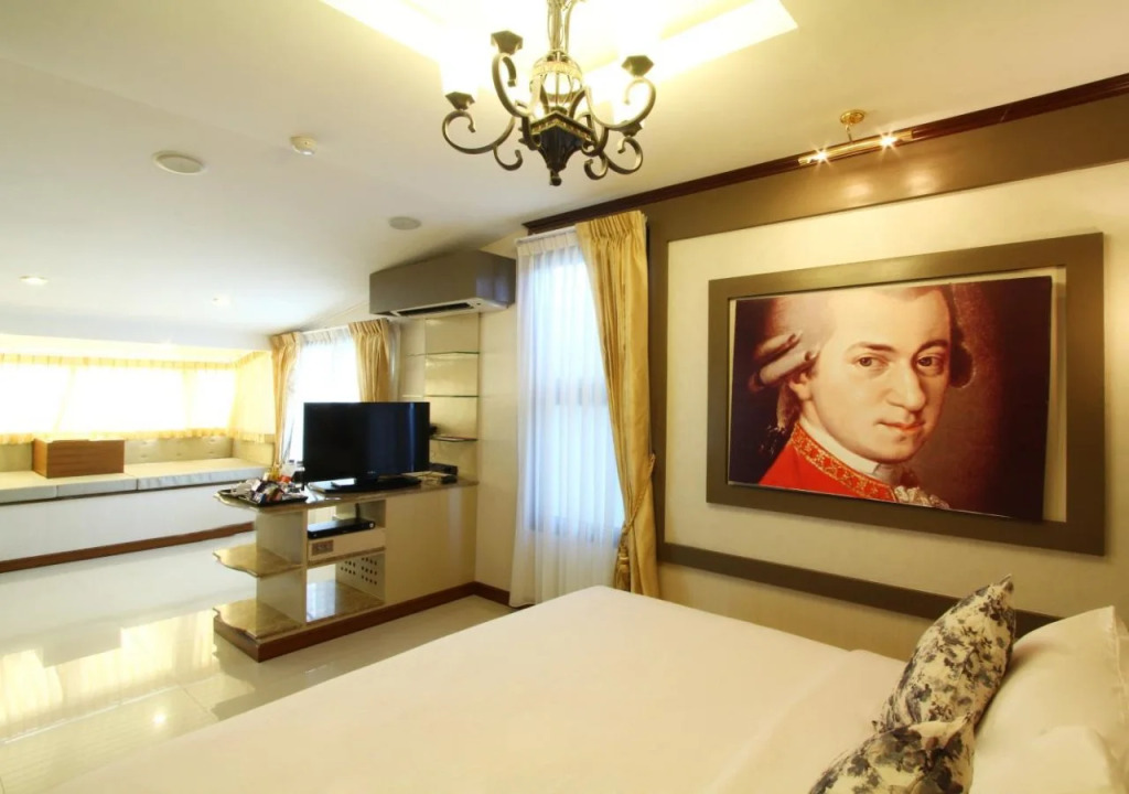 9w Boutique Studio