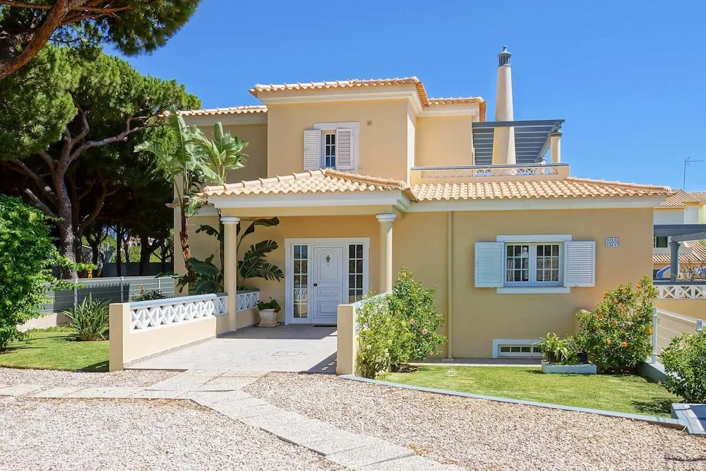 Villa Caly