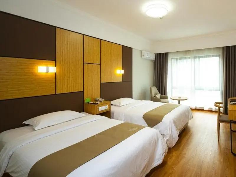 Vatica Hangzhou Linan Qianwang Street Hotel