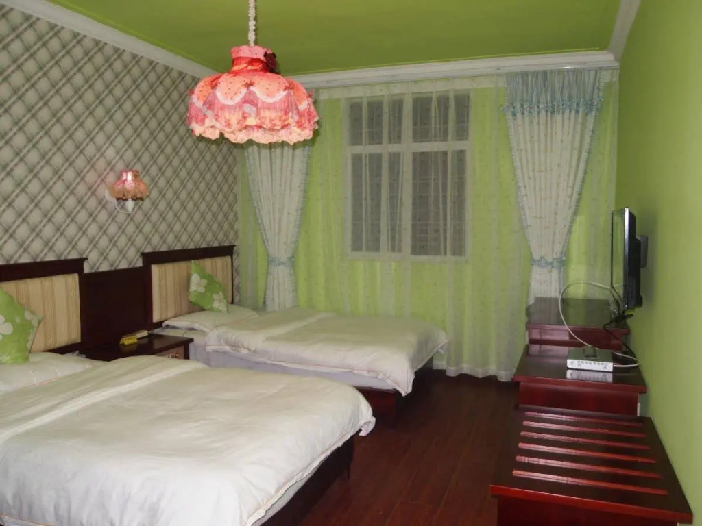 Dali Wonderland Inn