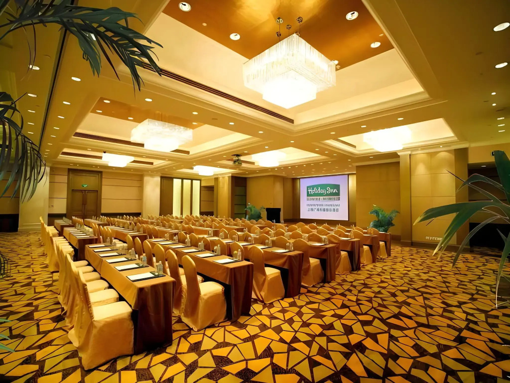 Отель Park Inn by Radisson Shanghai Downtown
