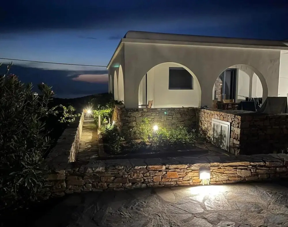 Folegandros Enchanting Moniasma Home, Sunset Views