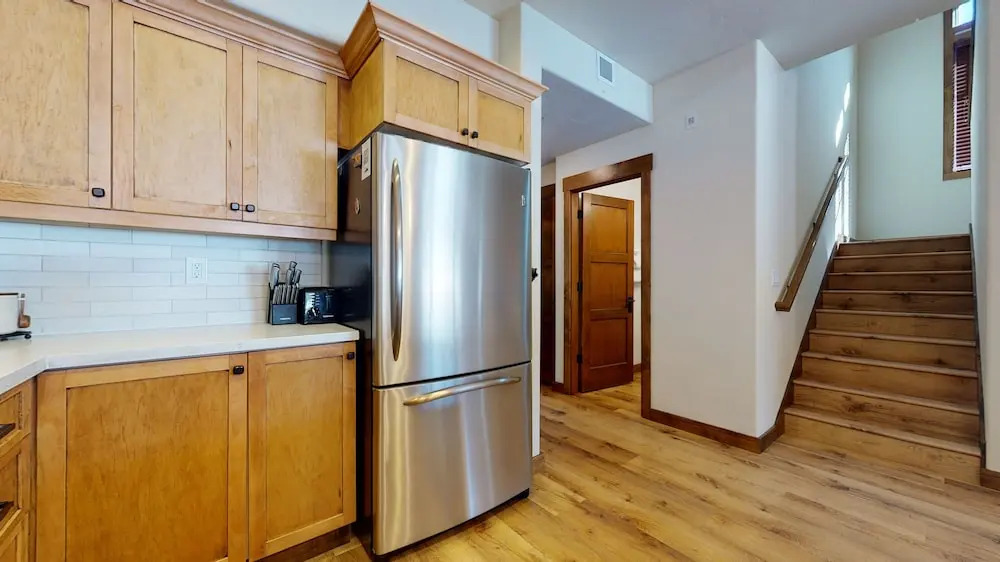 Woodwinds 1265 Luxury Townhouse, Private Hot Tub, 2 Car Garage by RedAwning