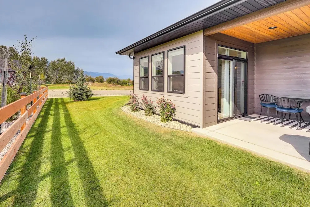Stylish Montana Vacation Rental w/ Private Hot Tub