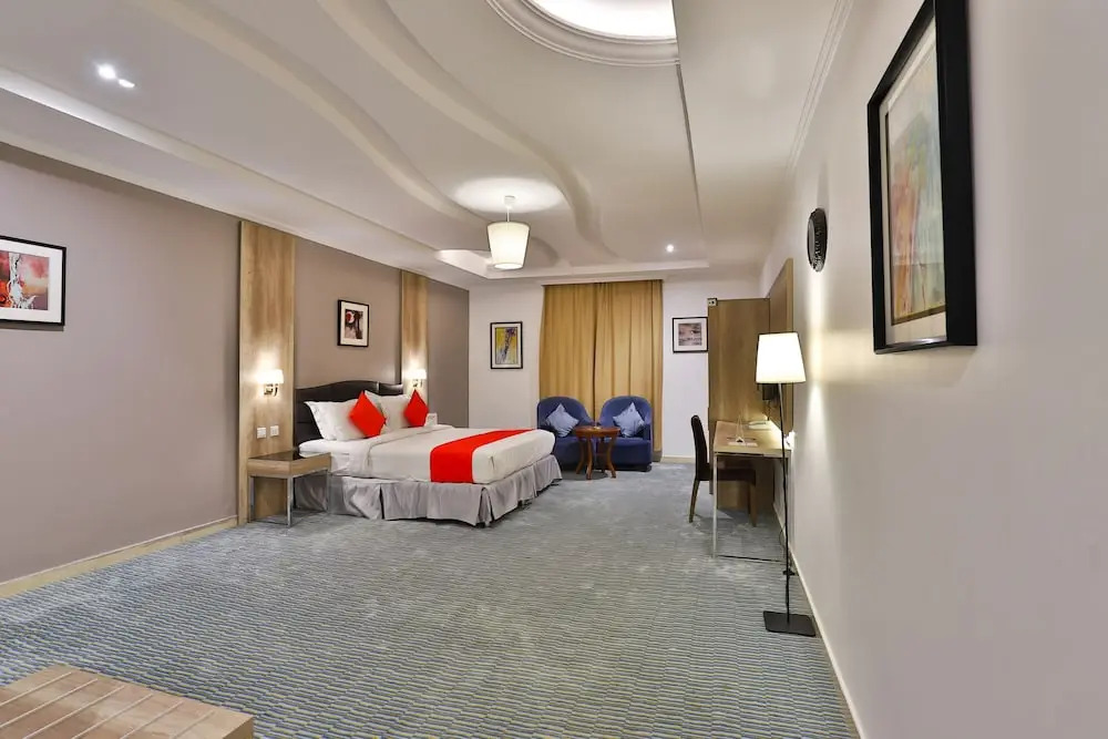 OYO 205 Golden Jwan Furnished Apartments 1
