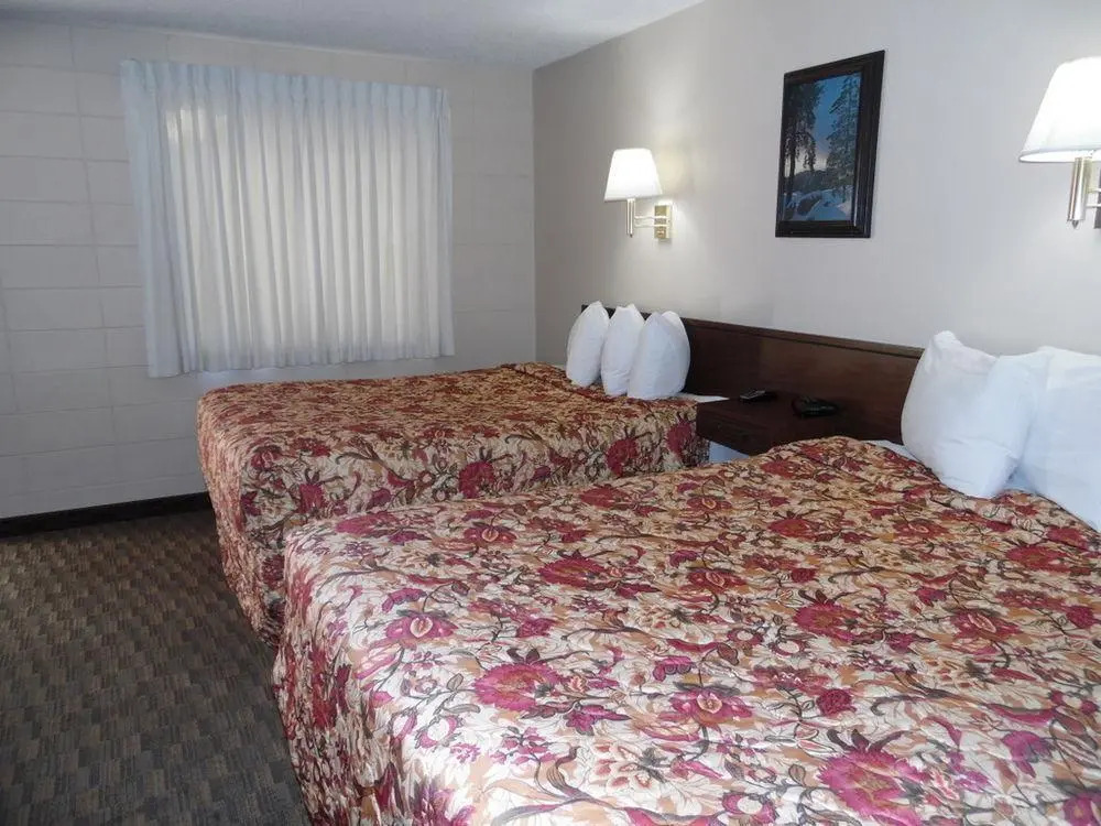 Bear Lodge Motel