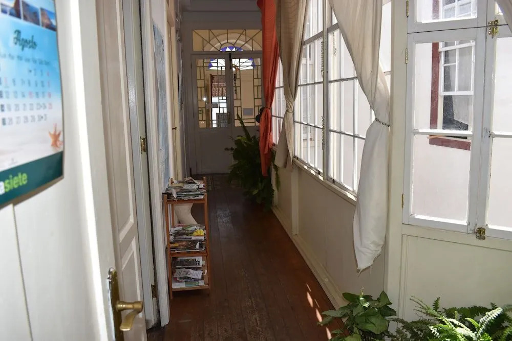 Hostel Albergue La Casa Encantada