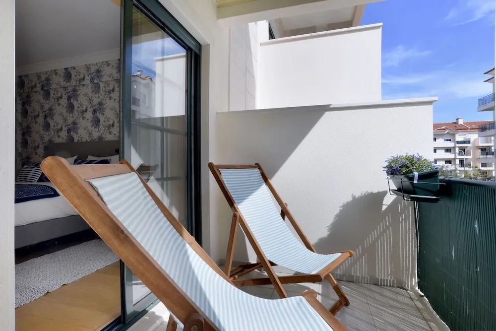Gorgeous Beach Flat