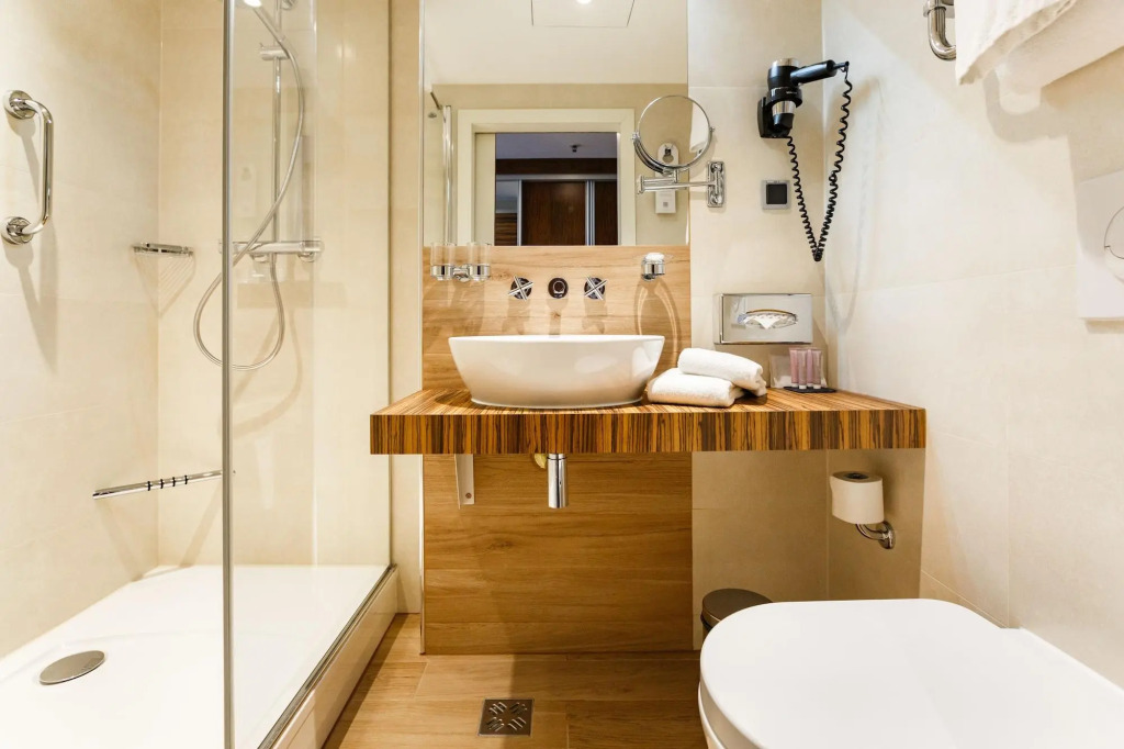 Avalon Hotel & Conferences