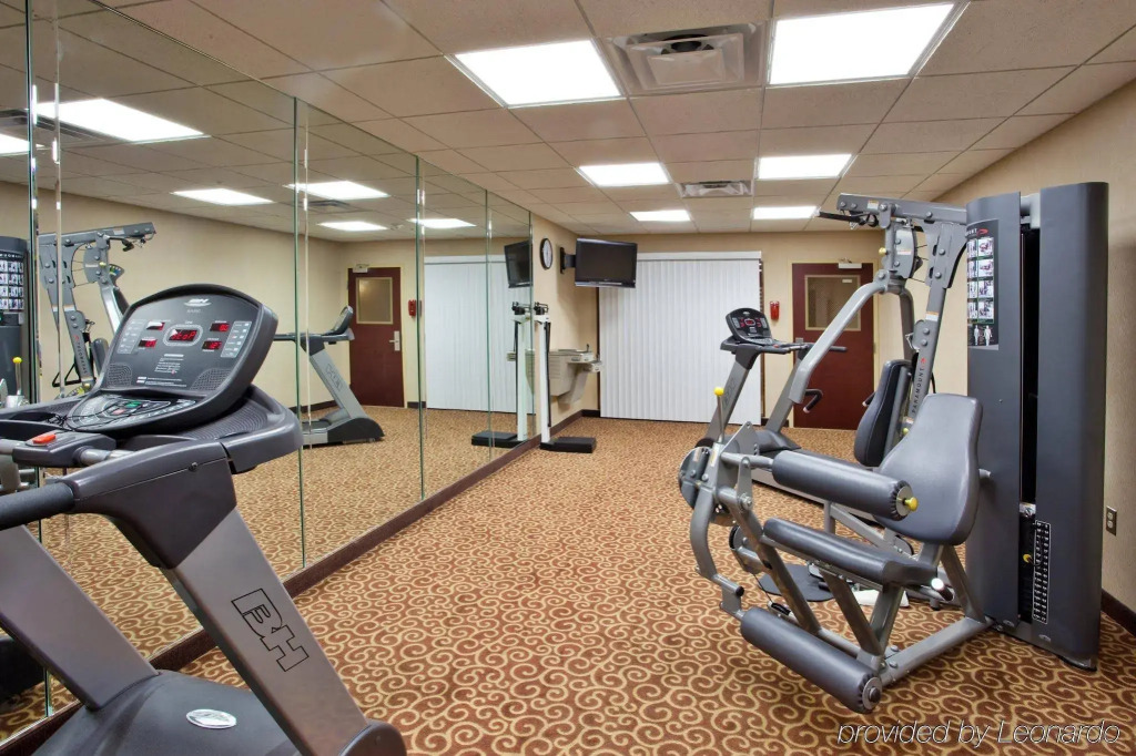 Holiday Inn Express & Suites Macon - I-475 by IHG