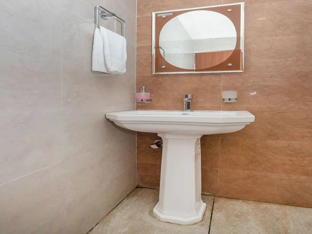 FabHotel Royal Stay I - Nr Mahadevpura