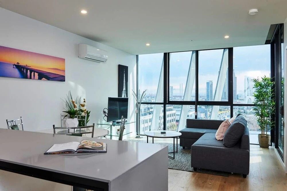 Panoramic Melbourne Views from Stylish Apartment