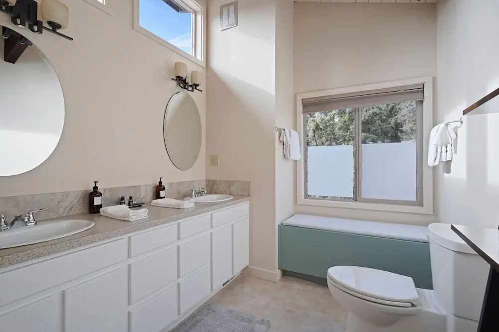 Pet-Friendly Pine Knoll Private Home with Hot Tub and Fire Pit by RedAwning