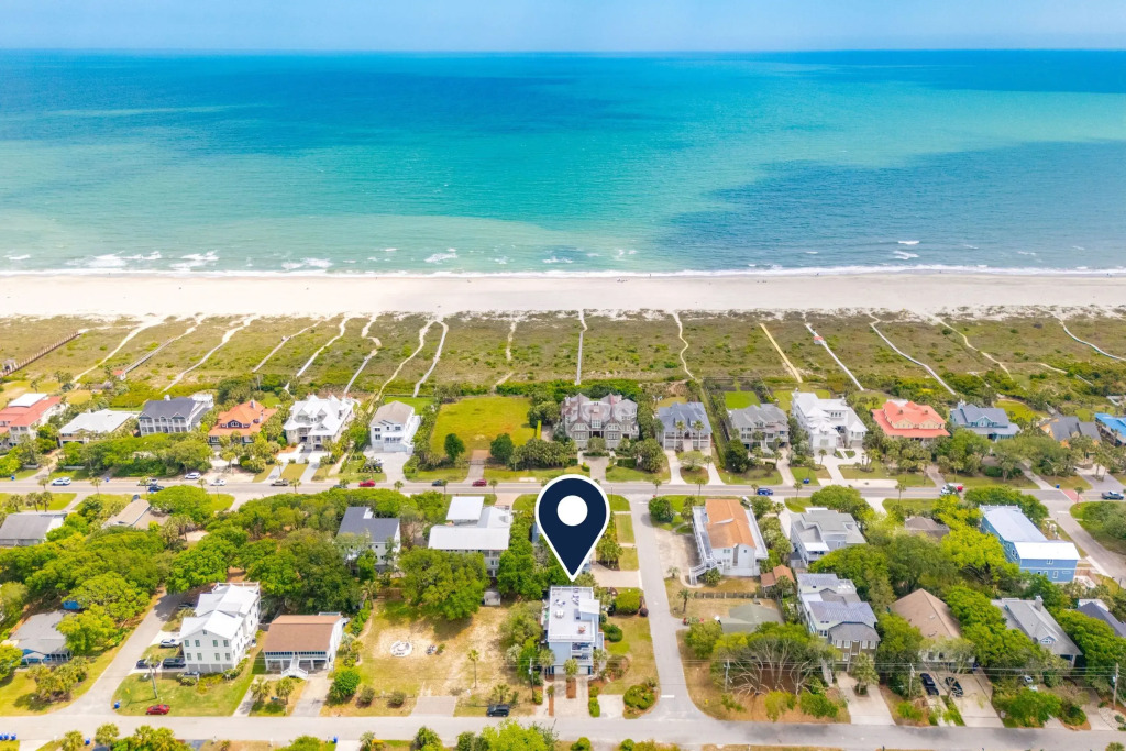 3800 Cameron Boulevard Avantstay Pool, Ocean Views, Deck