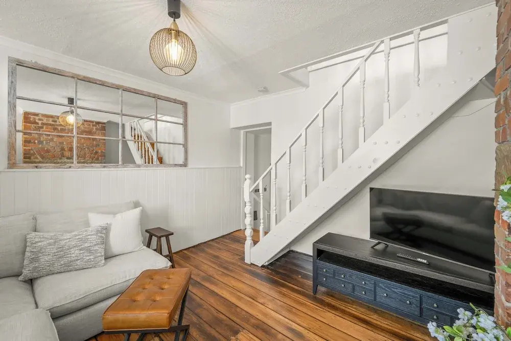Stylish 3 Bedroom Townhouse - Hobart CBD