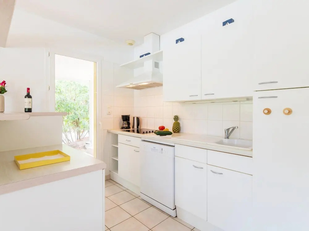 Eden Parc Golf Villa Sleeps 10 With Pool