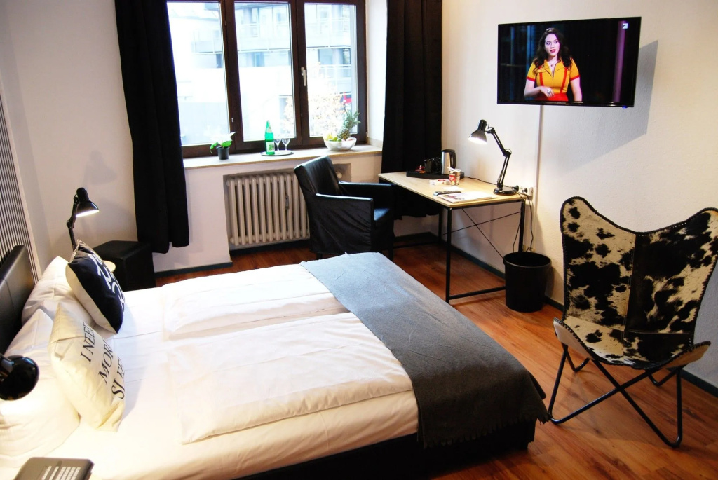 SMARTY Cologne Dom Hotel - Boardinghouse - KONTAKTLOSER SELF CHECK-IN