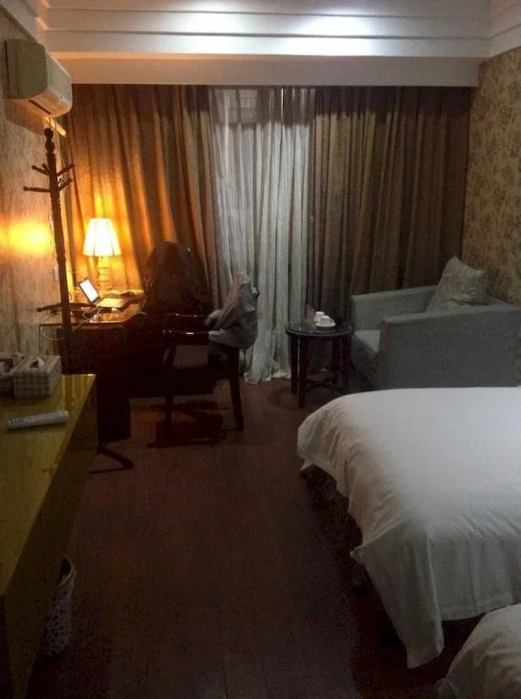 Golf Hotel