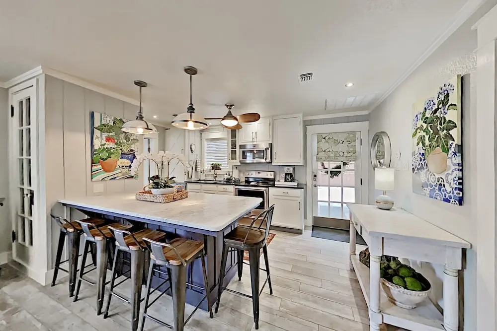 Charming W/ Chic Decor -- Walk To Downtown 3 Bedroom Home