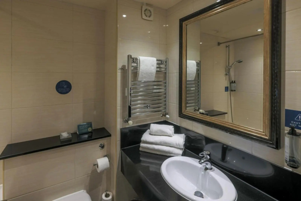 Gloucester Robinswood Hotel By Sunday
