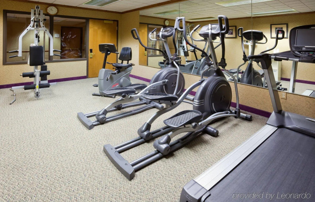Holiday Inn Express Hotel & Suites Oshkosh - State Route 41 by IHG