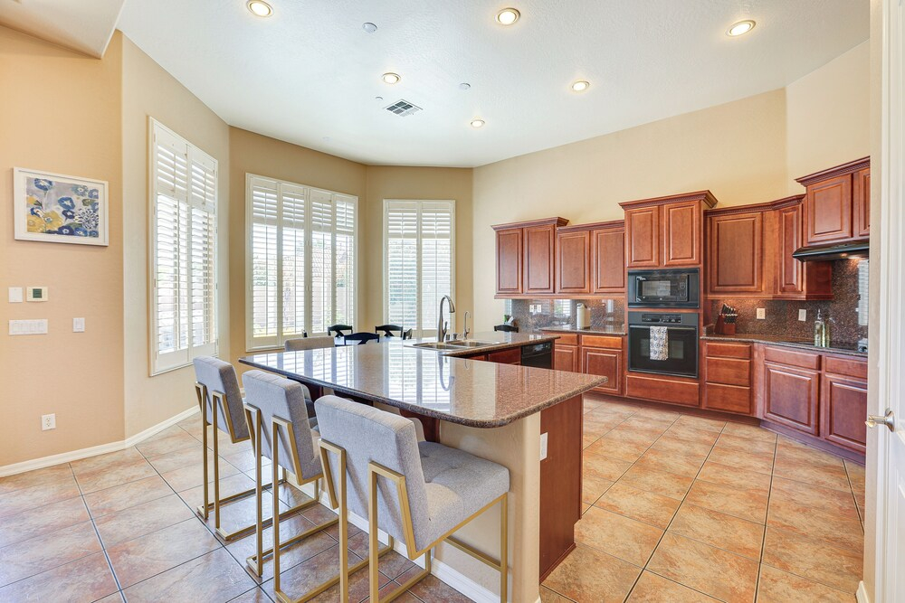 Private Pool & Patio at Home Near Goodyear