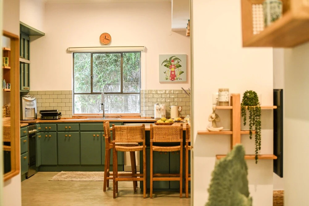 Charming 2BR Apt w a Breathtaking Patio